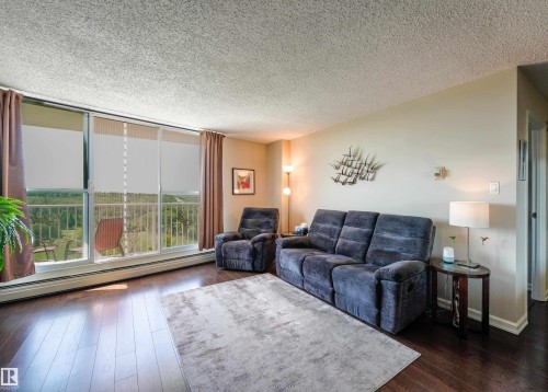 305 12121 Jasper Avenue, Edmonton, AB 