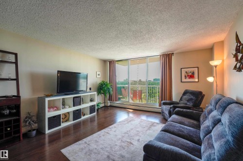 305 12121 Jasper Avenue, Edmonton, AB 