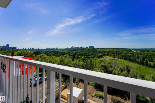 305 12121 Jasper Avenue, Edmonton, AB 