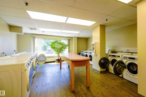 305 12121 Jasper Avenue, Edmonton, AB 