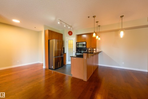 402 9750 94 Street, Edmonton, AB 