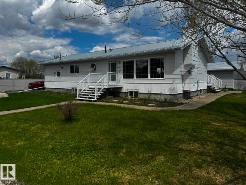 4844 47 Avenue, Chipman, AB 