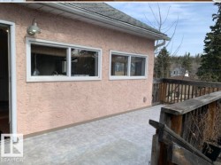 Spacious deck loft area - 