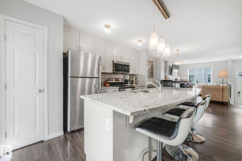 #109 2905 141 St Sw, Edmonton, AB - Indoor Photo Showing Kitchen With Upgraded Kitchen
