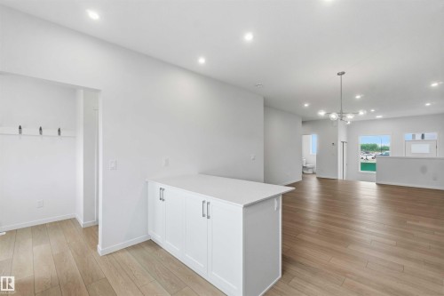 1086 Mcleod Avenue, Spruce Grove, AB - Indoor