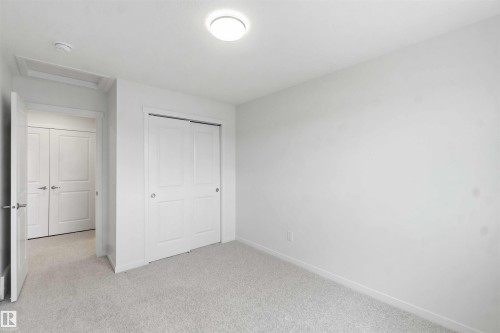 1086 Mcleod Avenue, Spruce Grove, AB - Indoor Photo Showing Other Room