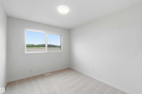 1086 Mcleod Avenue, Spruce Grove, AB - Indoor Photo Showing Other Room