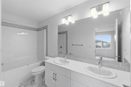 1086 Mcleod Avenue, Spruce Grove, AB - Indoor Photo Showing Bathroom