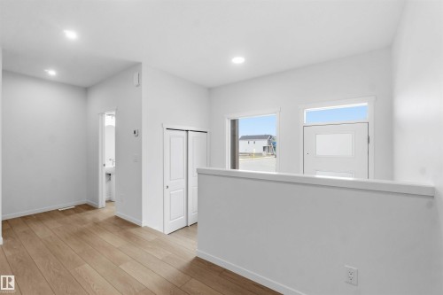 1086 Mcleod Avenue, Spruce Grove, AB - Indoor Photo Showing Other Room