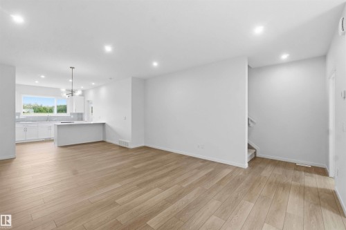 1086 Mcleod Avenue, Spruce Grove, AB - Indoor