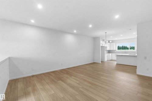 1086 Mcleod Avenue, Spruce Grove, AB - Indoor Photo Showing Other Room