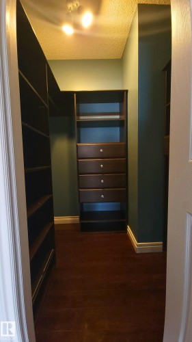 9916 178 Avenue, Edmonton, AB - Indoor Photo Showing Other Room