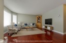 9916 178 Avenue, Edmonton, AB  - Indoor Photo Showing Living Room 