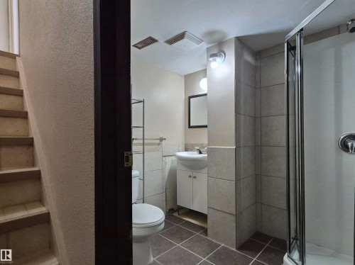 3729 54 Street, Wetaskiwin, AB - Indoor Photo Showing Bathroom