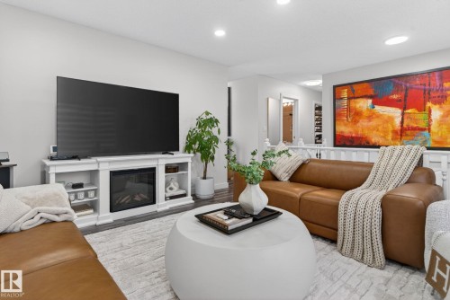 17404 95 Street, Edmonton, AB 