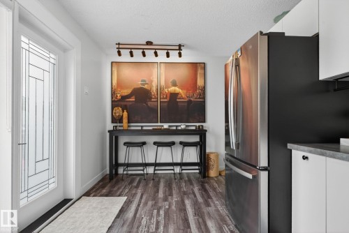 17404 95 Street, Edmonton, AB 