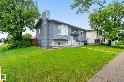 17404 95 Street, Edmonton, AB 