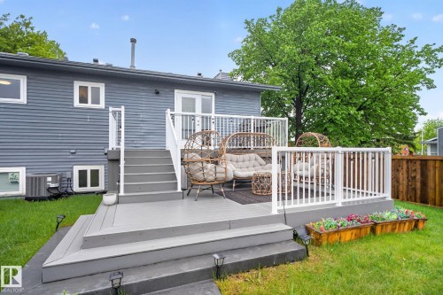 17404 95 Street, Edmonton, AB 