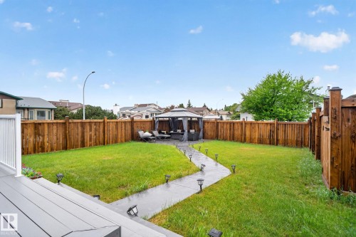17404 95 Street, Edmonton, AB 