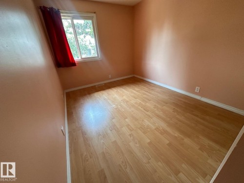 1704 37 Street, Edmonton, AB 
