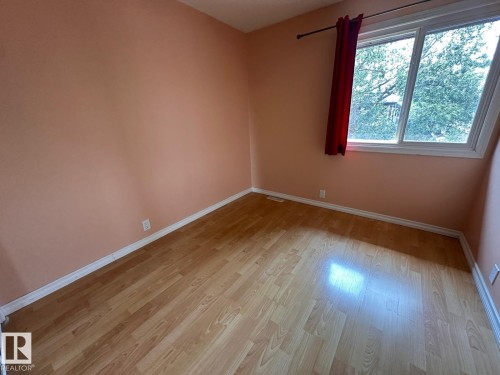 1704 37 Street, Edmonton, AB 