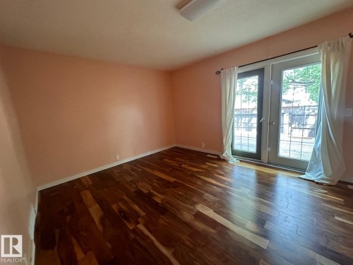 1704 37 Street, Edmonton, AB 