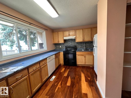 1704 37 Street, Edmonton, AB 