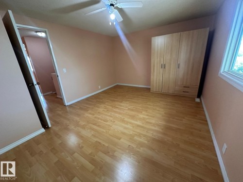 1704 37 Street, Edmonton, AB 