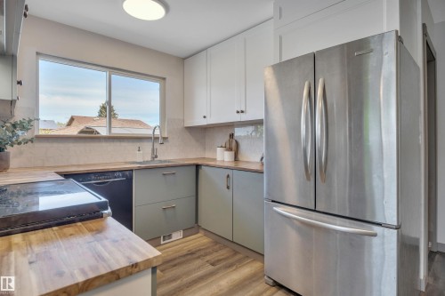 7512 152A Avenue, Edmonton, AB 
