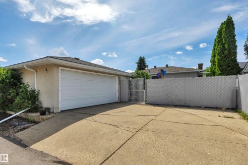 7512 152A Avenue, Edmonton, AB 