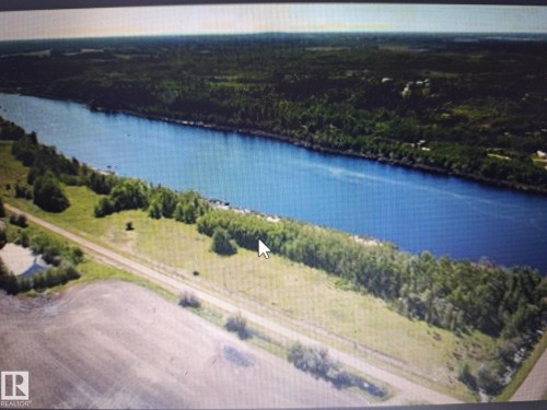 Image quality insufficient for description - Twp Rd 610 Rr 245, Rural Westlock County, AB 