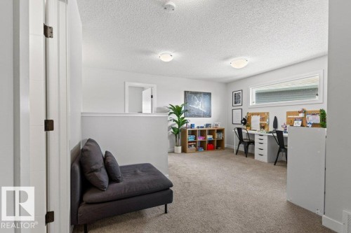 8023 Evans Crescent, Edmonton, AB 