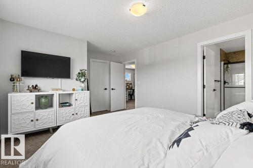 8023 Evans Crescent, Edmonton, AB 