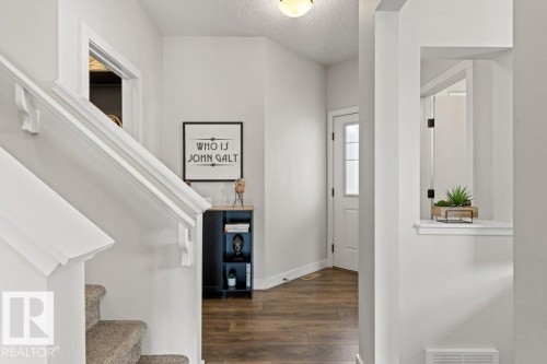 8023 Evans Crescent, Edmonton, AB 