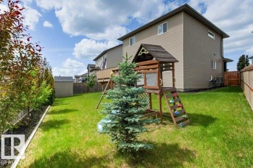 8023 Evans Crescent, Edmonton, AB 