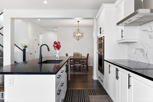 2255 Donaghey Way, Edmonton, AB - Indoor Photo Showing Kitchen With Upgraded Kitchen