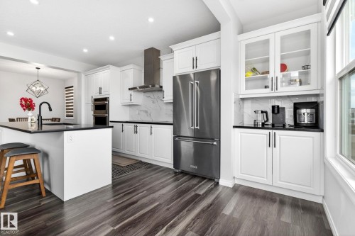 2255 Donaghey Way, Edmonton, AB - Indoor Photo Showing Kitchen