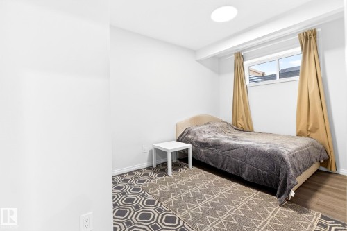 2255 Donaghey Way, Edmonton, AB - Indoor Photo Showing Bedroom