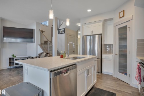 560 Sturtz Link, Leduc, AB 