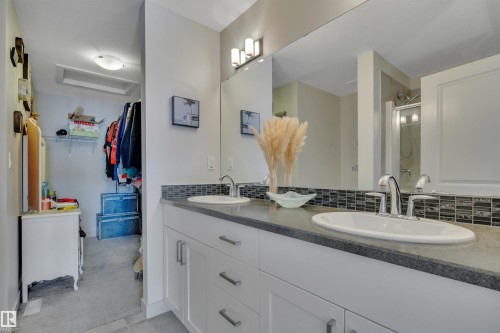 560 Sturtz Link, Leduc, AB 
