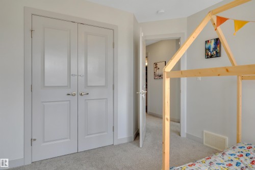 560 Sturtz Link, Leduc, AB 
