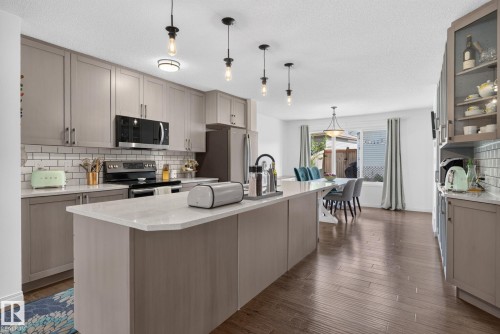 2602 Coughlan Road, Edmonton, AB 