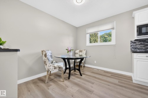3412 142 Avenue, Edmonton, AB - Indoor Photo Showing Dining Room