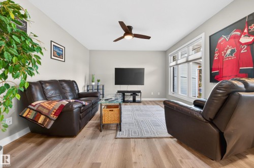 3412 142 Avenue, Edmonton, AB - Indoor Photo Showing Living Room