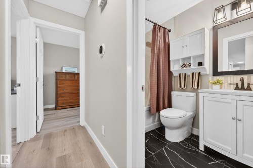 3412 142 Avenue, Edmonton, AB - Indoor Photo Showing Bathroom