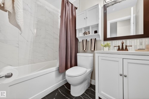 3412 142 Avenue, Edmonton, AB - Indoor Photo Showing Bathroom