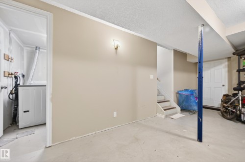 3412 142 Avenue, Edmonton, AB - Indoor