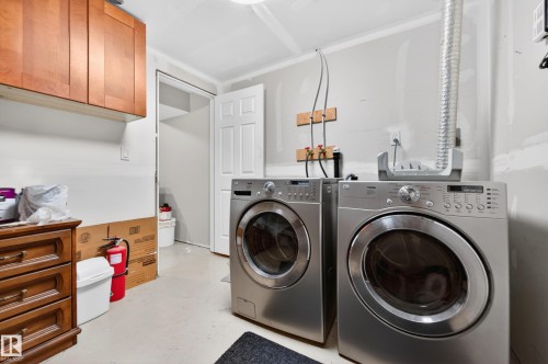 3412 142 Avenue, Edmonton, AB - Indoor Photo Showing Laundry Room