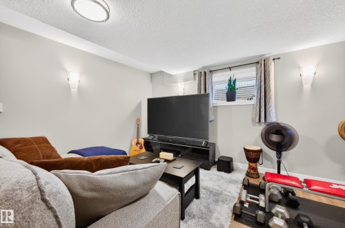 3412 142 Avenue, Edmonton, AB - Indoor