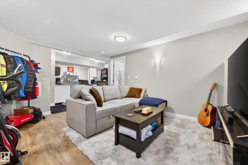 3412 142 Avenue, Edmonton, AB - Indoor Photo Showing Living Room